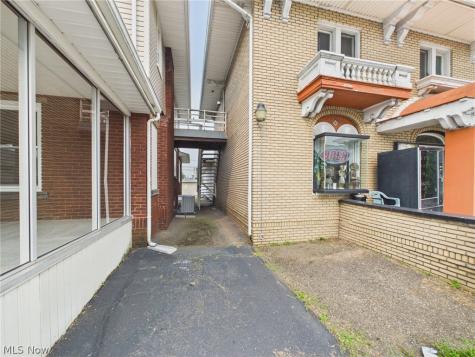 2529 Cleveland Avenue NW Canton OH 44709