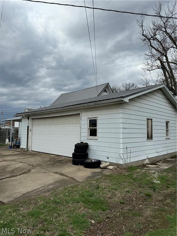 842 Locust Street Coshocton OH 43812