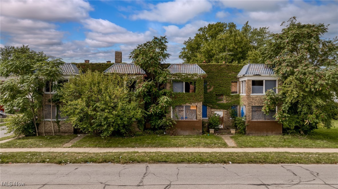 884 Parkwood Drive Cleveland OH 44108