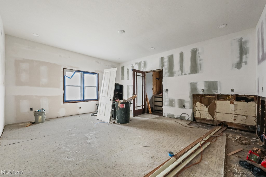 91 Union Avenue SE Minerva OH 44657