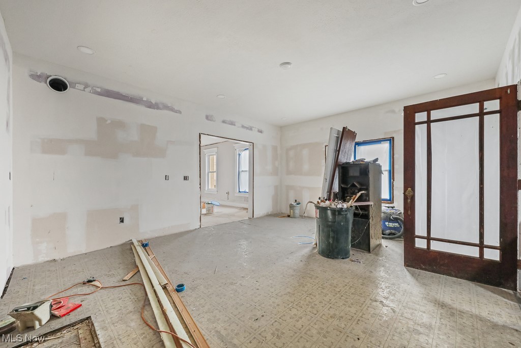 91 Union Avenue SE Minerva OH 44657