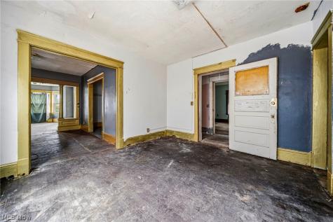 5605 Fleet Avenue Cleveland OH 44105