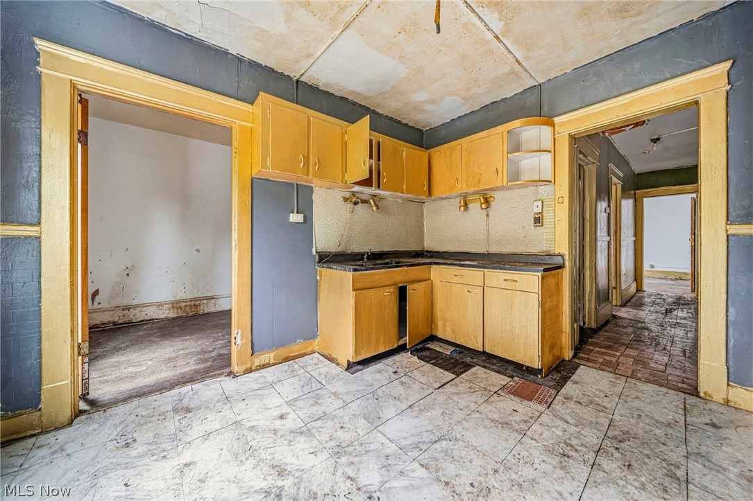 5605 Fleet Avenue Cleveland OH 44105
