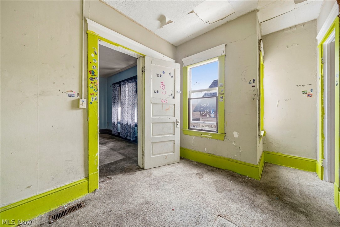 5605 Fleet Avenue Cleveland OH 44105