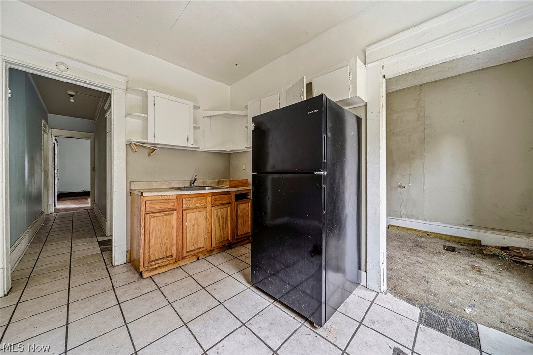 5605 Fleet Avenue Cleveland OH 44105
