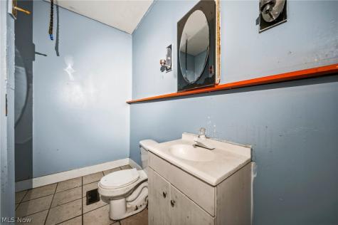 5605 Fleet Avenue Cleveland OH 44105