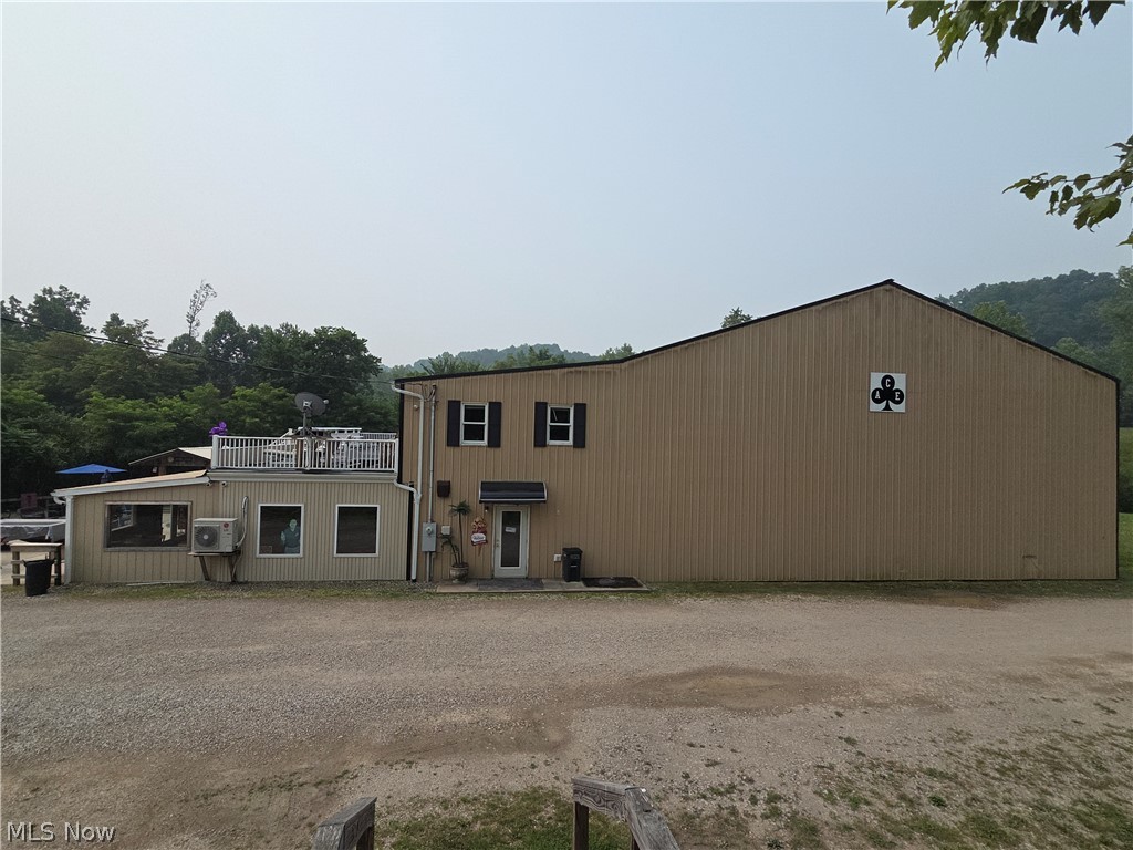 24825 Armstrong Hill Road Lower Salem OH 45745