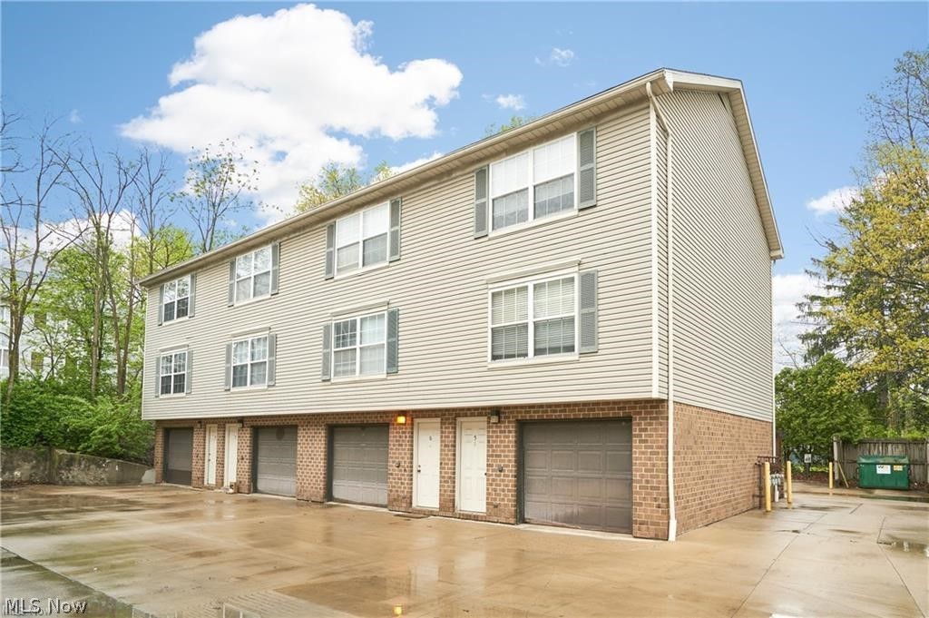 1041 Clyde Avenue Cuyahoga Falls OH 44221