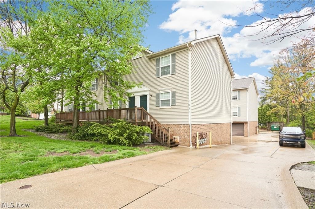 1041 Clyde Avenue Cuyahoga Falls OH 44221