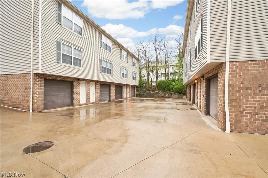 1041 Clyde Avenue Cuyahoga Falls OH 44221