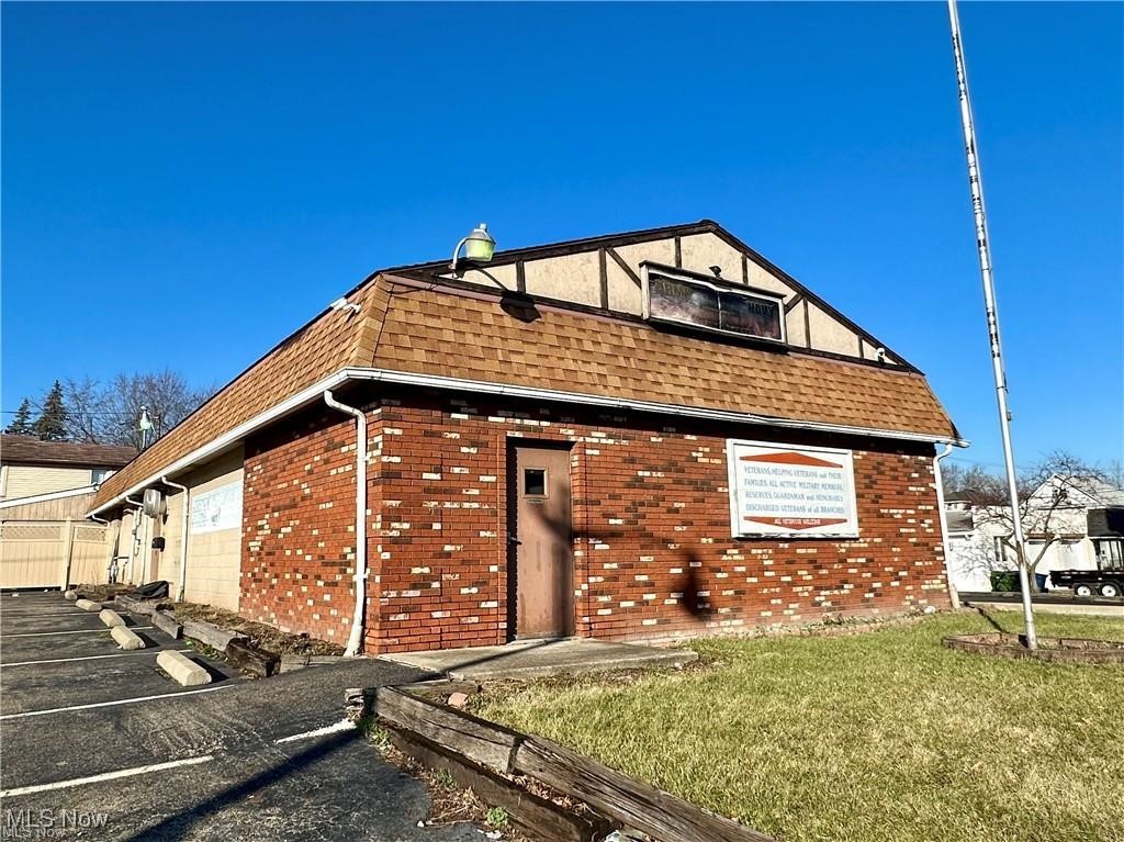 230 N Main Street Niles OH 44446