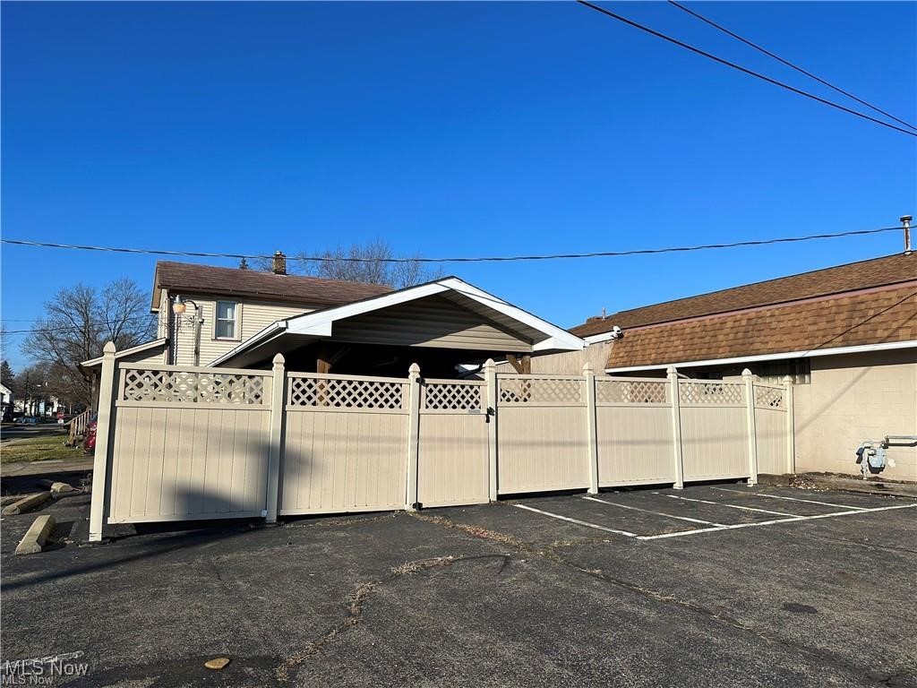 230 N Main Street Niles OH 44446