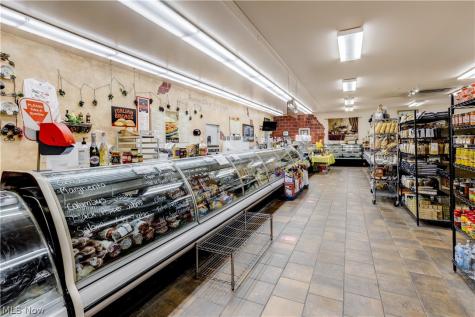 7438 Southern Boulevard Youngstown OH 44512
