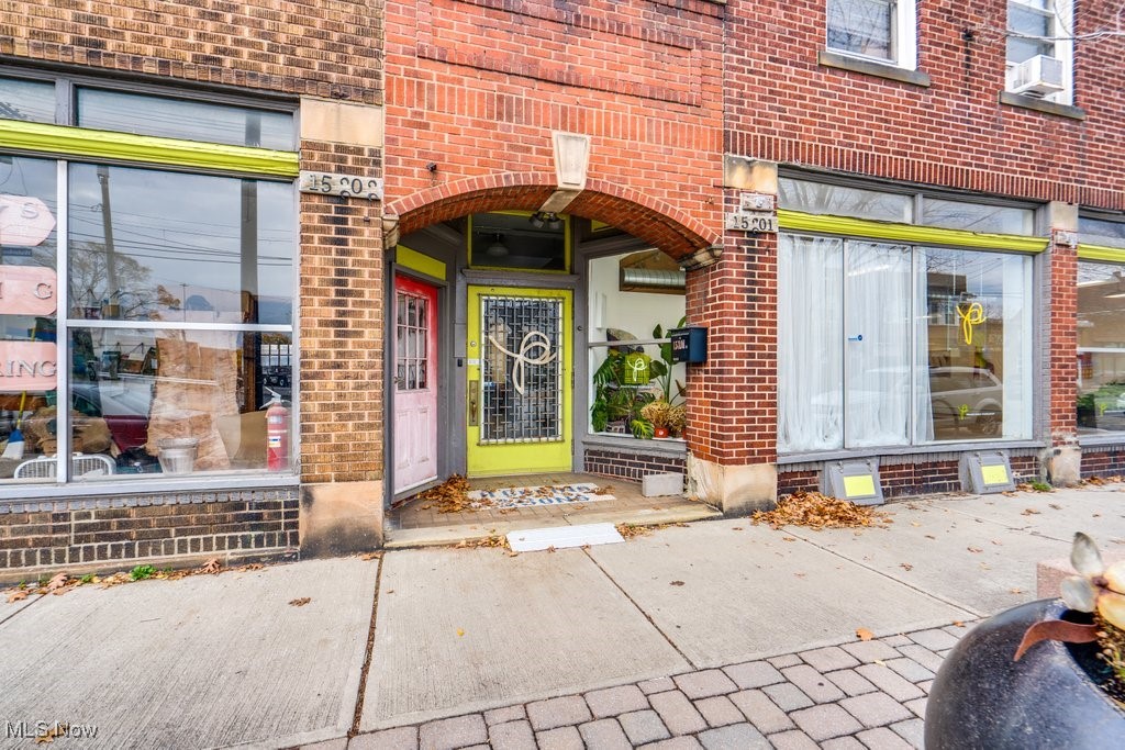 15303 Waterloo Road Cleveland OH 44110