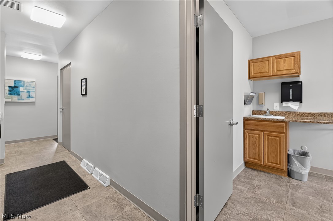 2894 Center Road Poland OH 44514