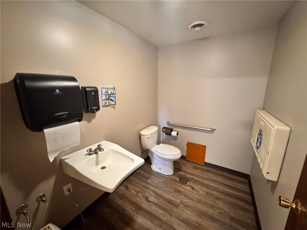 95 E Main Street Carrollton OH 44615