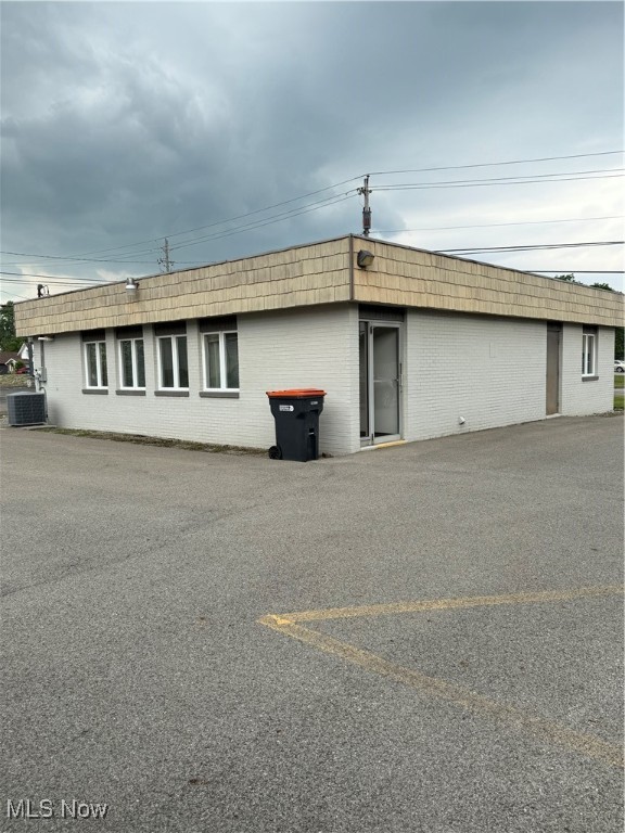 16793 St Clair Avenue East Liverpool OH 43920