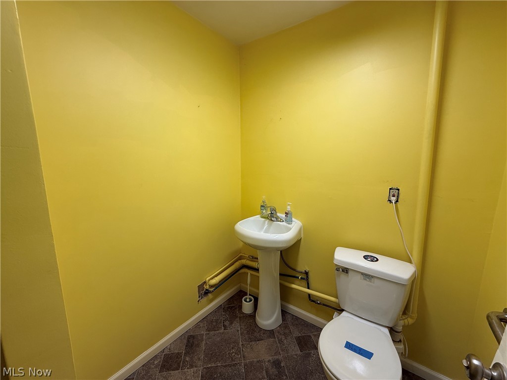 781 Lovers Lane Akron OH 44306
