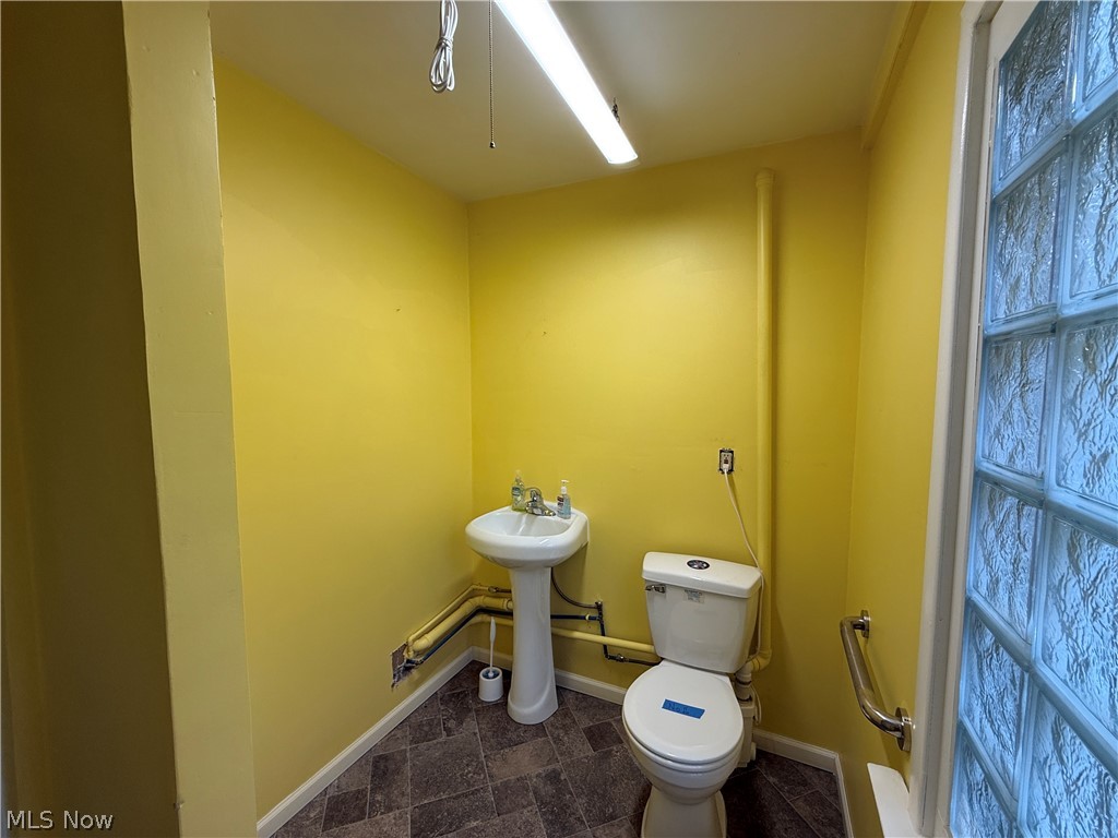 781 Lovers Lane Akron OH 44306