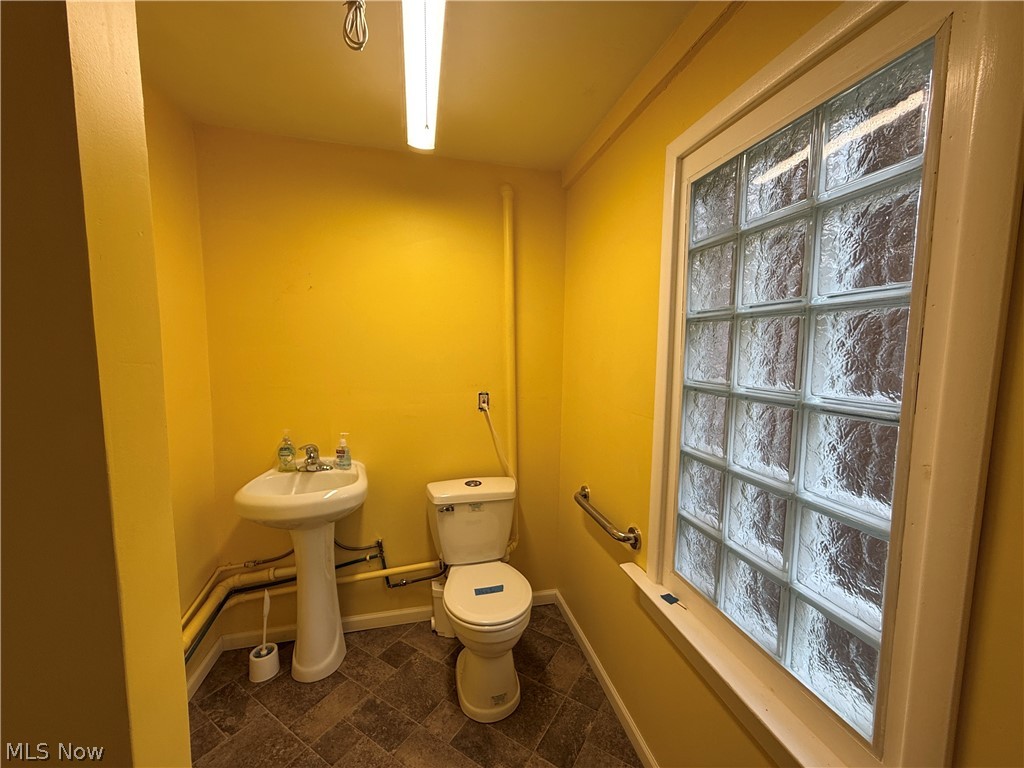 781 Lovers Lane Akron OH 44306
