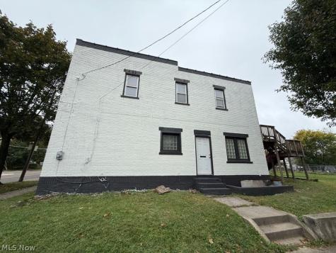 781 Lovers Lane Akron OH 44306