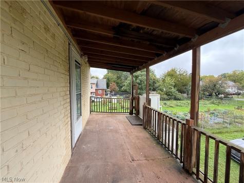 781 Lovers Lane Akron OH 44306