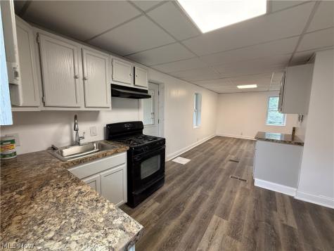 781 Lovers Lane Akron OH 44306