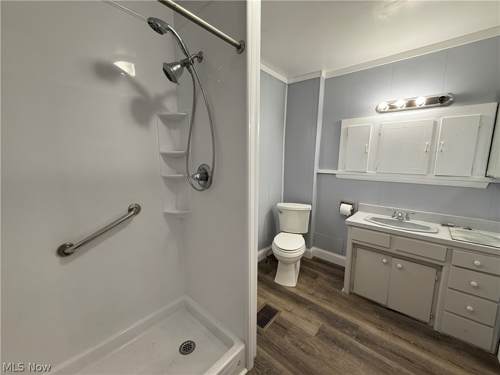 781 Lovers Lane Akron OH 44306