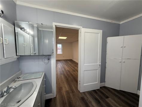 781 Lovers Lane Akron OH 44306