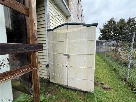 781 Lovers Lane Akron OH 44306