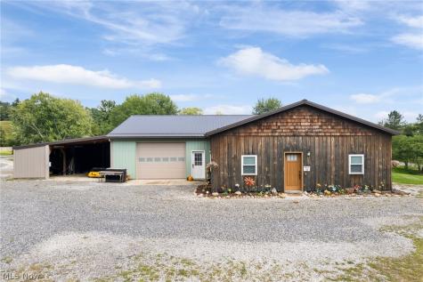 1458 Magnolia Road SW Dellroy OH 44620