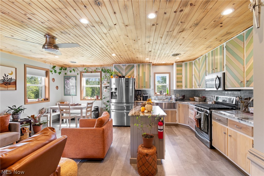 1458 Magnolia Road SW Dellroy OH 44620
