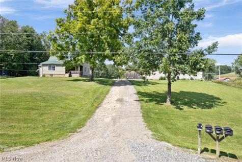 1458 Magnolia Road SW Dellroy OH 44620