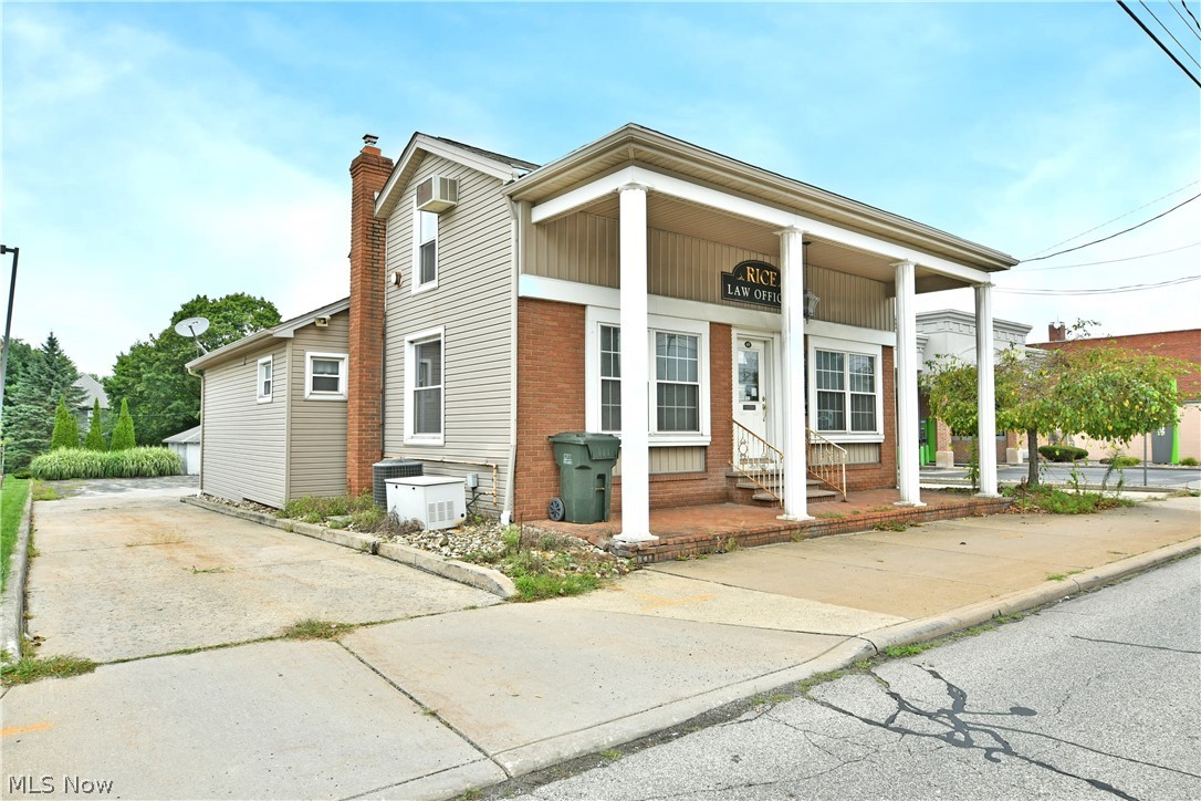 48 W Liberty Street Hubbard OH 44425