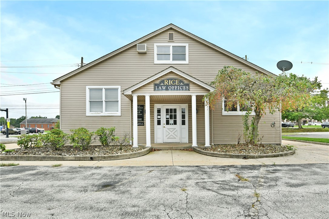 48 W Liberty Street Hubbard OH 44425