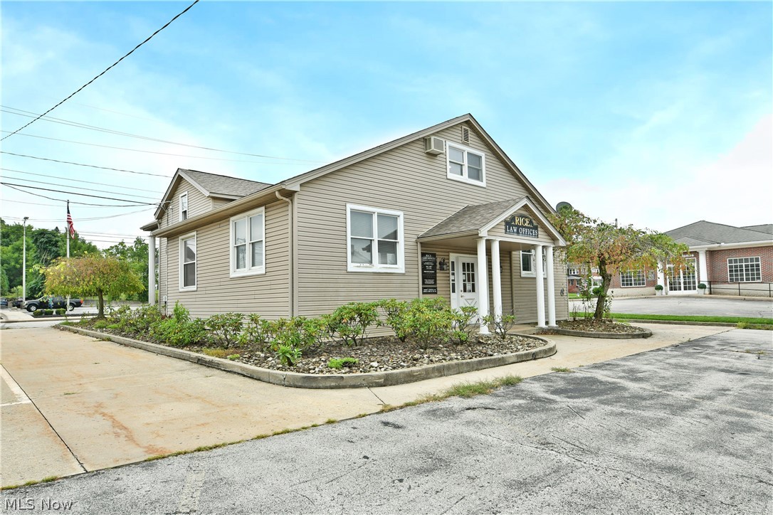 48 W Liberty Street Hubbard OH 44425