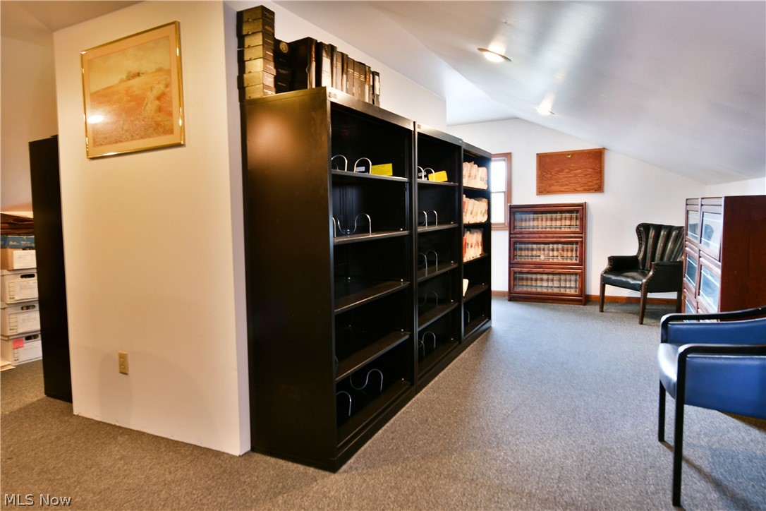 48 W Liberty Street Hubbard OH 44425
