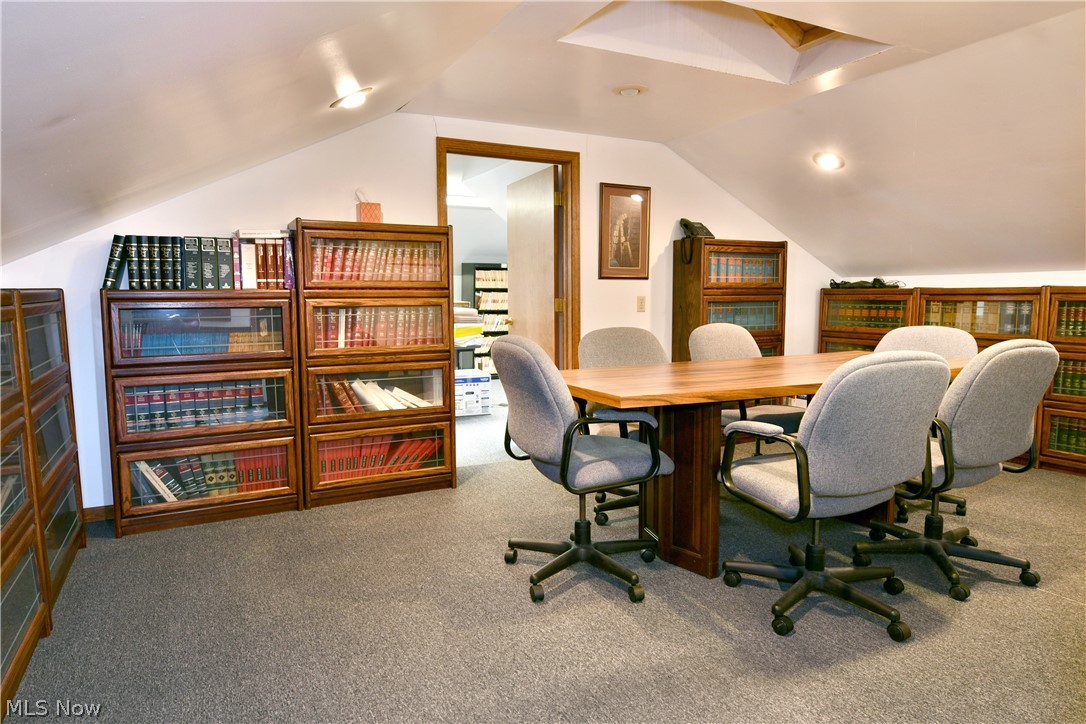 48 W Liberty Street Hubbard OH 44425