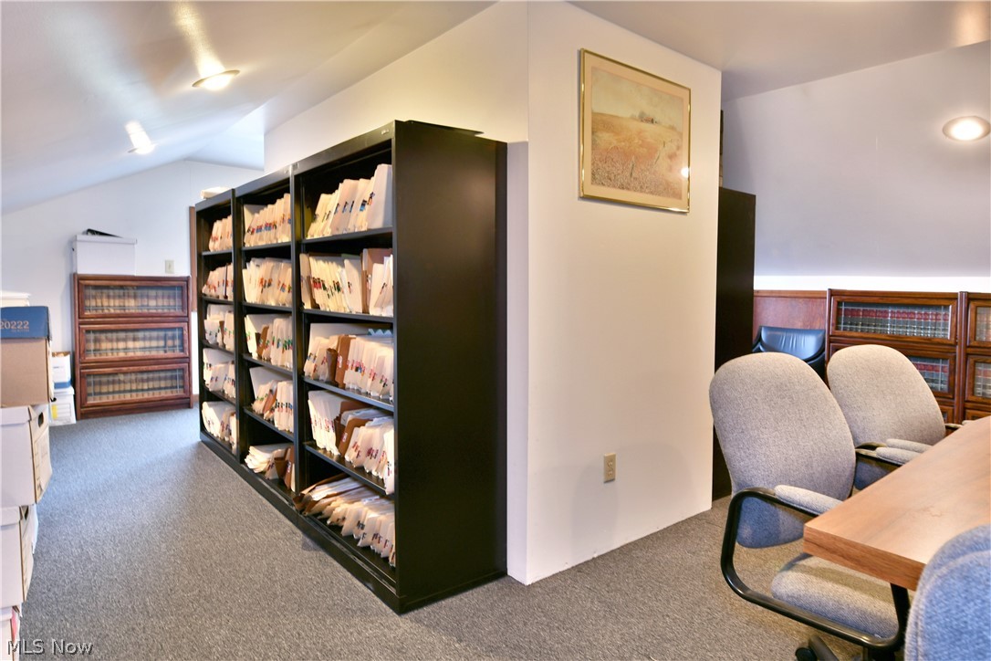 48 W Liberty Street Hubbard OH 44425