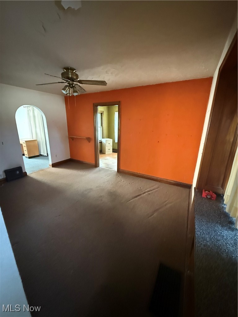 8703 E Market Street Howland OH 44484