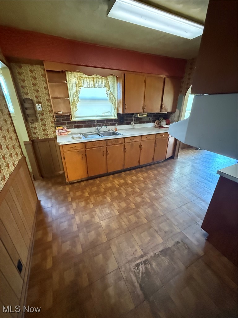 8703 E Market Street Howland OH 44484