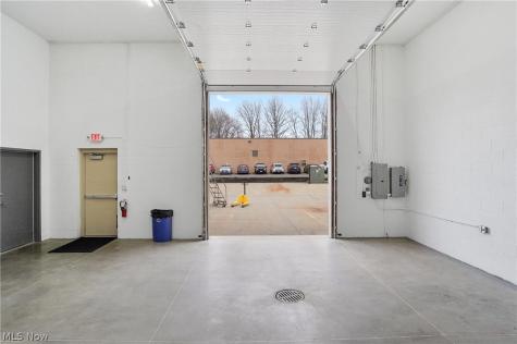 1337 Commerce Drive Stow OH 44224