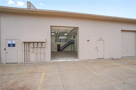 1337 Commerce Drive Stow OH 44224