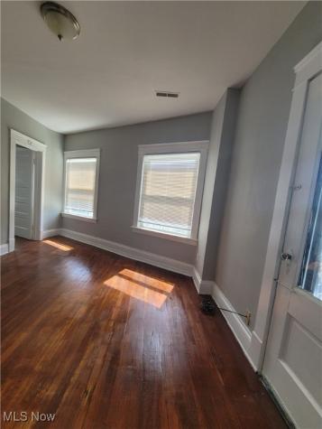 4316 Pearl Road Cleveland OH 44109