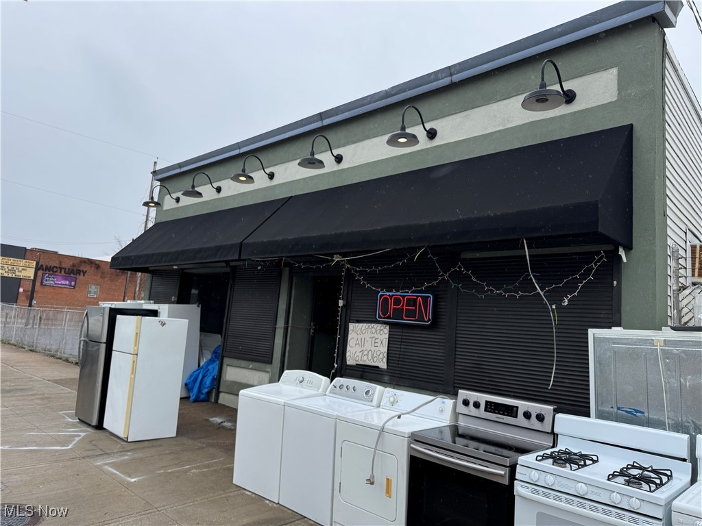 3990-94 E 131st Street Cleveland OH 44105