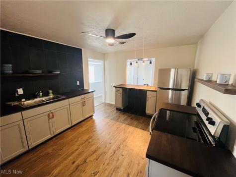 129 E 9th Street Lorain OH 44052