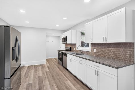 1906 3rd Street Cuyahoga Falls OH 44221