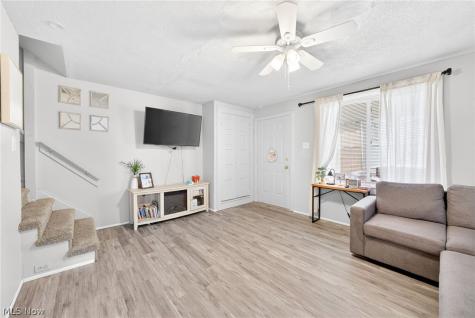 1906 3rd Street Cuyahoga Falls OH 44221