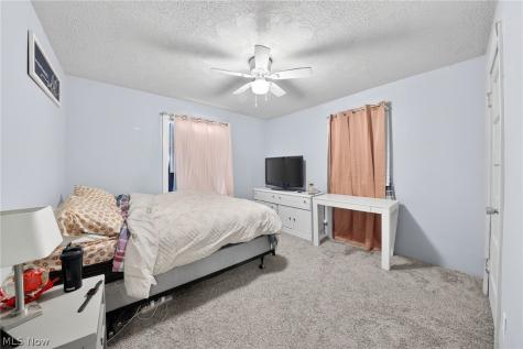 1906 3rd Street Cuyahoga Falls OH 44221