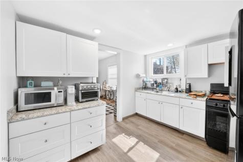 1906 3rd Street Cuyahoga Falls OH 44221